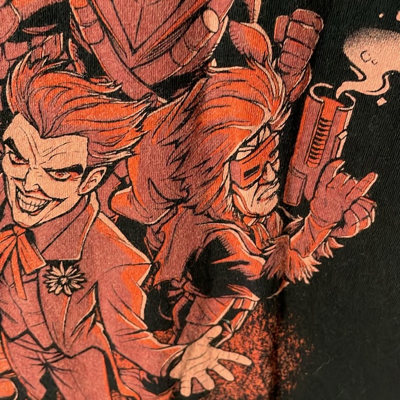 DC Funko “Most Wanted” Tee 🔥🔥 - Picture 7 of 7